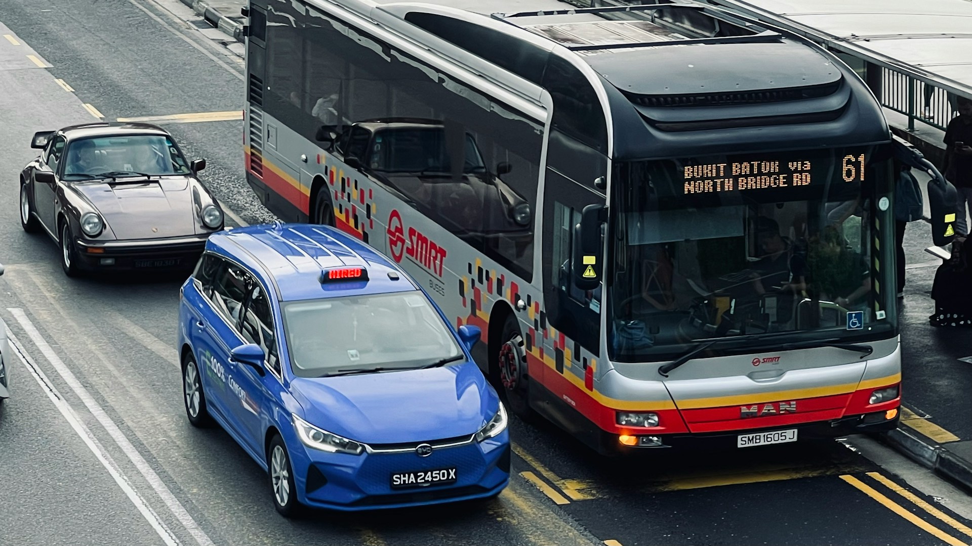 Singapore adds 660 electric buses to boost green tourism